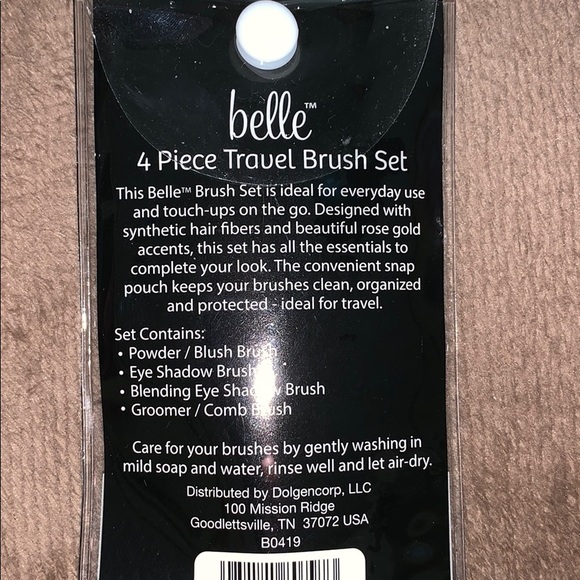 Belle travel makeup brush set & Relieve bath bomb - Picture 3 of 5
